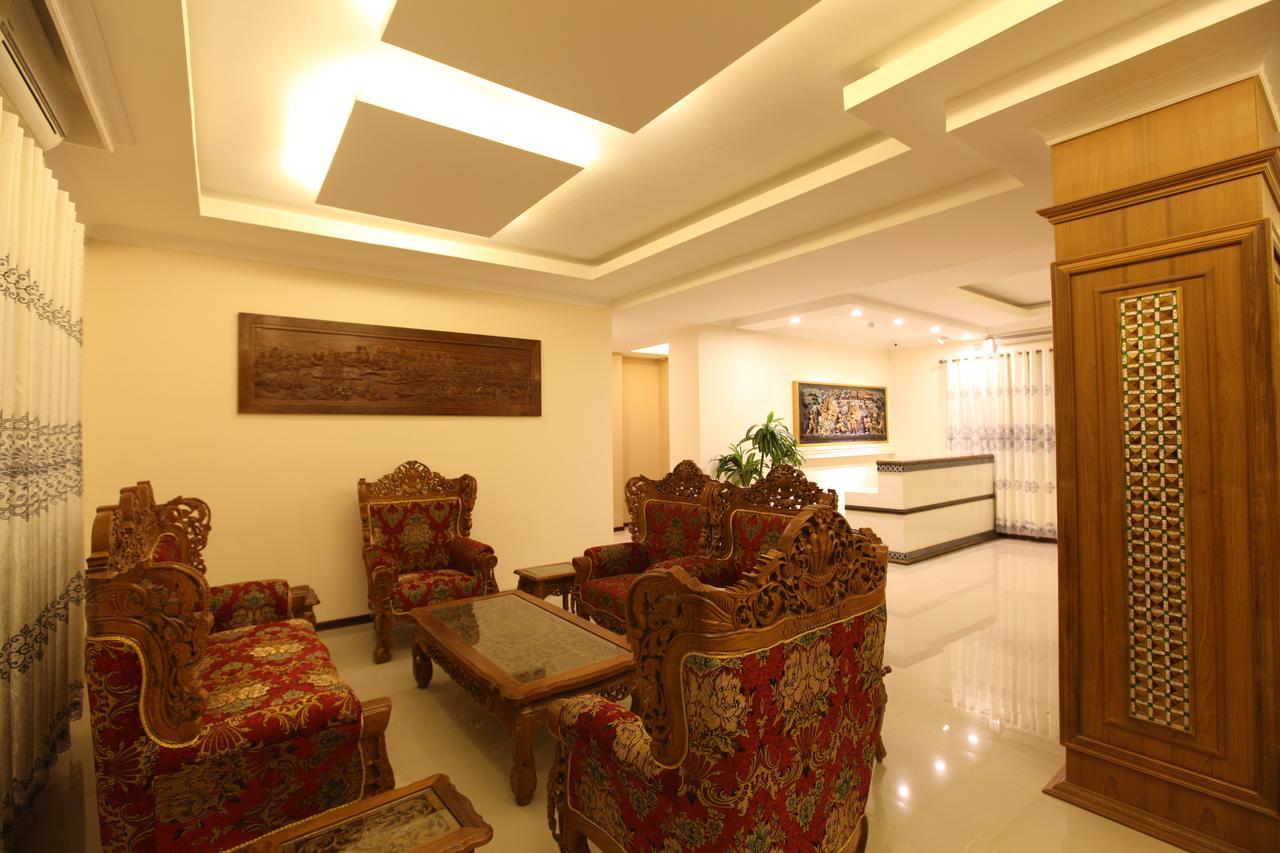 The Hotel Emperor-Inle Nyaung Shwe Bagian luar foto