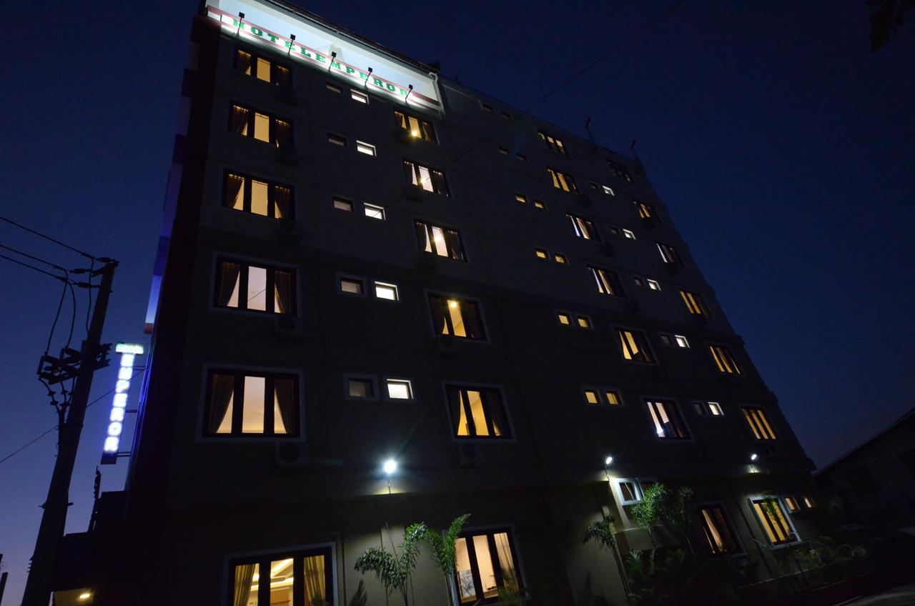 The Hotel Emperor-Inle Nyaung Shwe Bagian luar foto